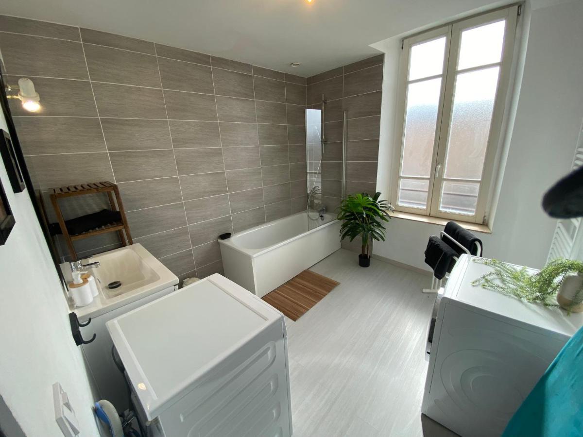Joli Appartement Avec Parking Gratuit Sur Place Givet Exteriér fotografie